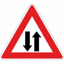 Dopravní značka - Pozor v obou směrech (A9)
