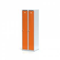 Kovová šatní skříňka, oranžové dveře, cylindrický zámek